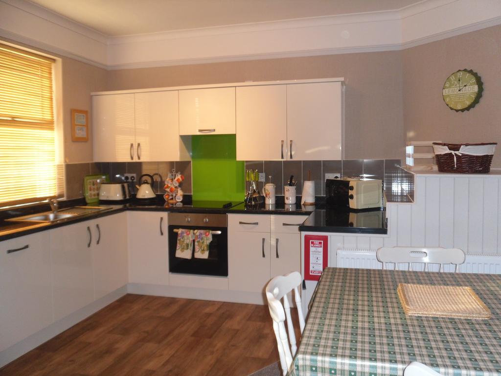 Claremont House Holiday Apartments Llandudno Quarto foto